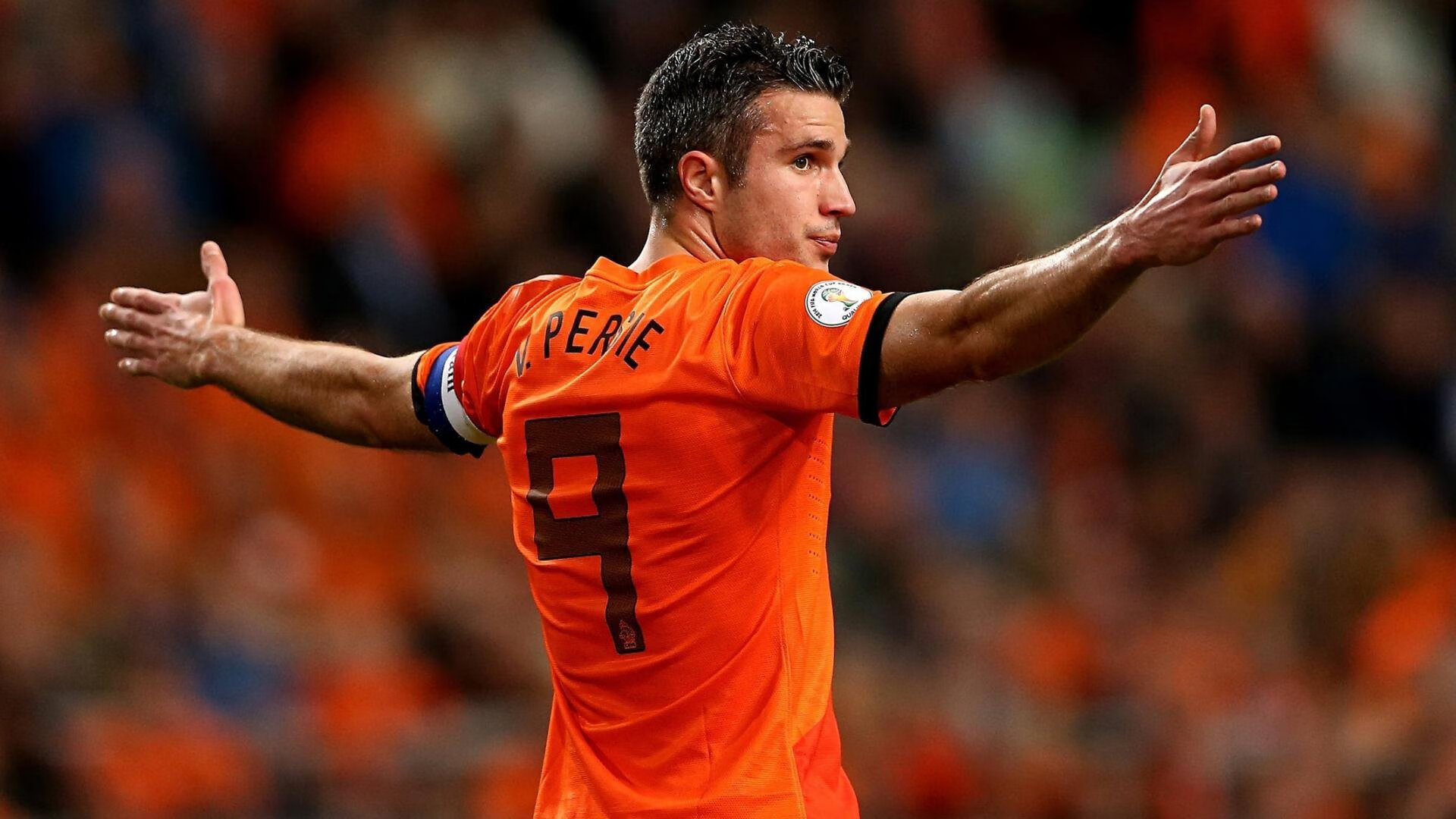 中国足球国家队聚焦压迫式防守体系重建,足球防守压迫教案